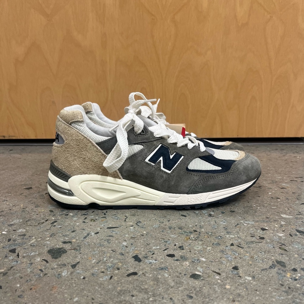 Limited Men’s New Balance 990 GB2 size 10.5 in grey/tan